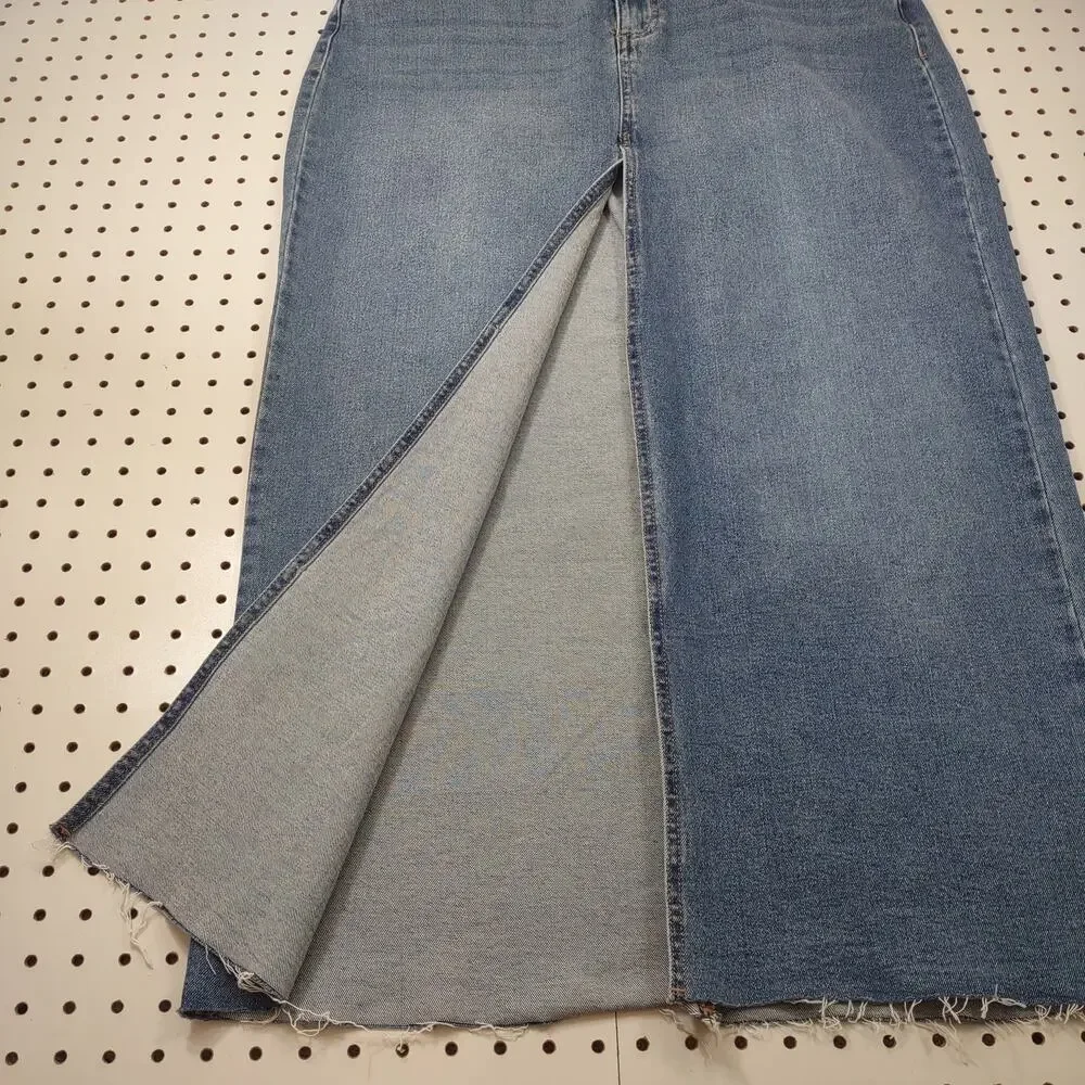Almost Famous Maxi Jean Skirt with High Slit in Front, Size Medium - Picture 4 of 9